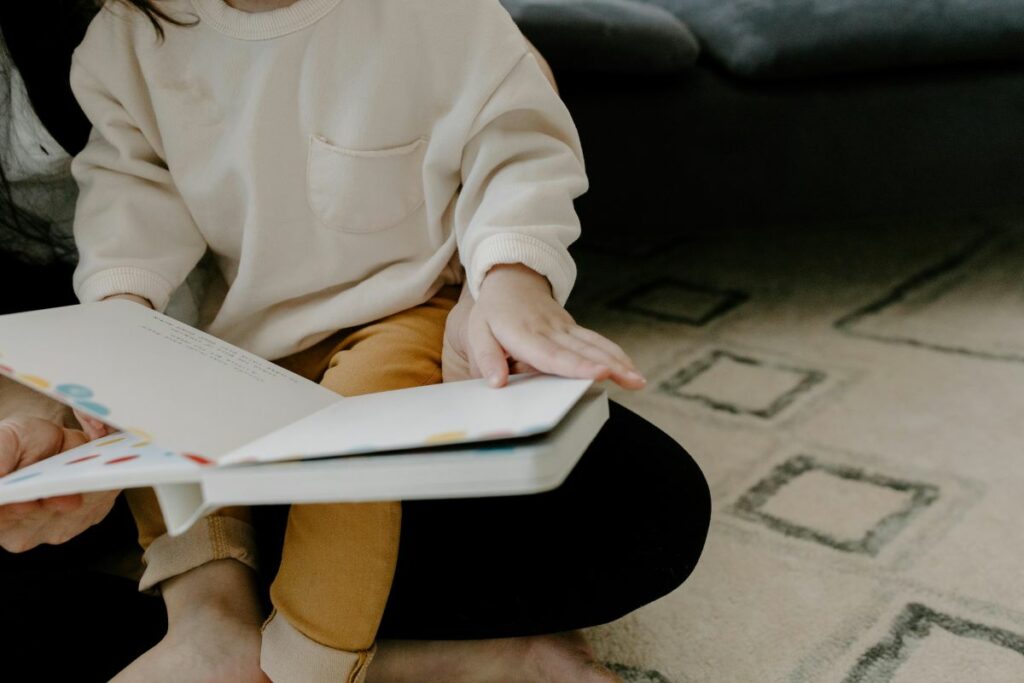 Raconter et écrire les histoires de famille aux enfants